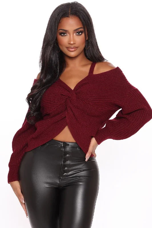 Fall Fave Twist Sweater - Burgundy