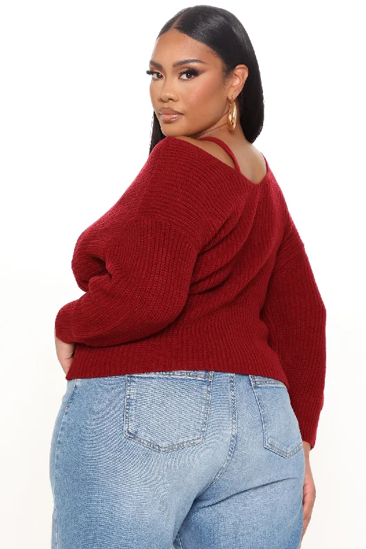 Fall Fave Twist Sweater - Burgundy