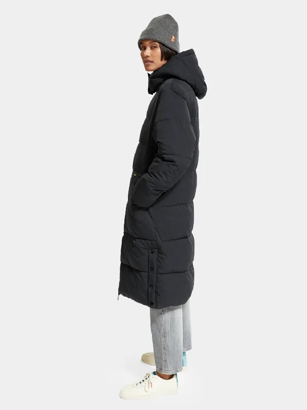 Water-repellent puffer jacket