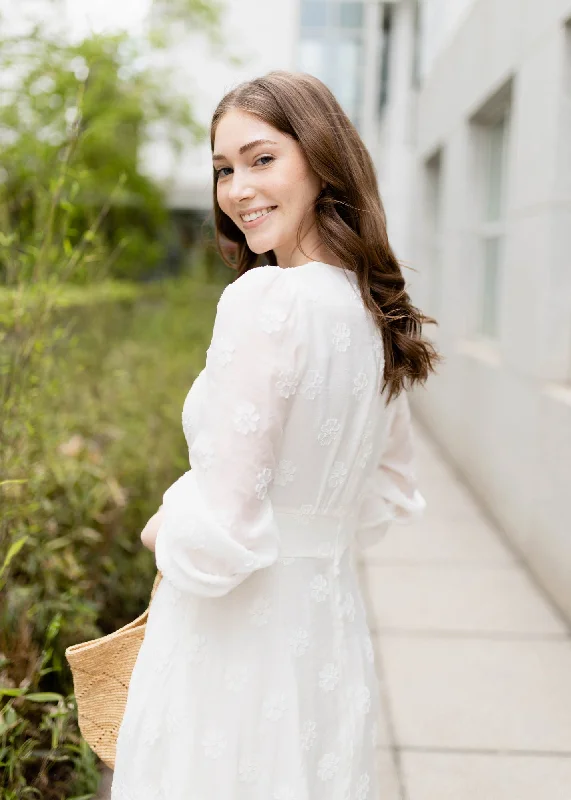 Brooke Gown White Daisy Voile