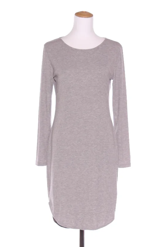 EB & IVE - Rib knit scoop hem dress! 12-14