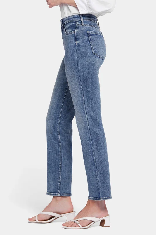 Emma Relaxed Slender Jeans  - Sandy Beach