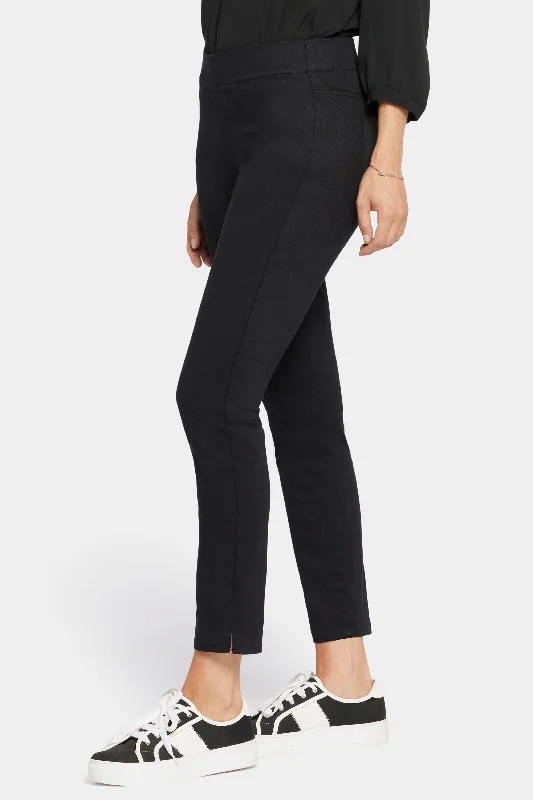 Skinny Ankle Pull-On Jeans - Black